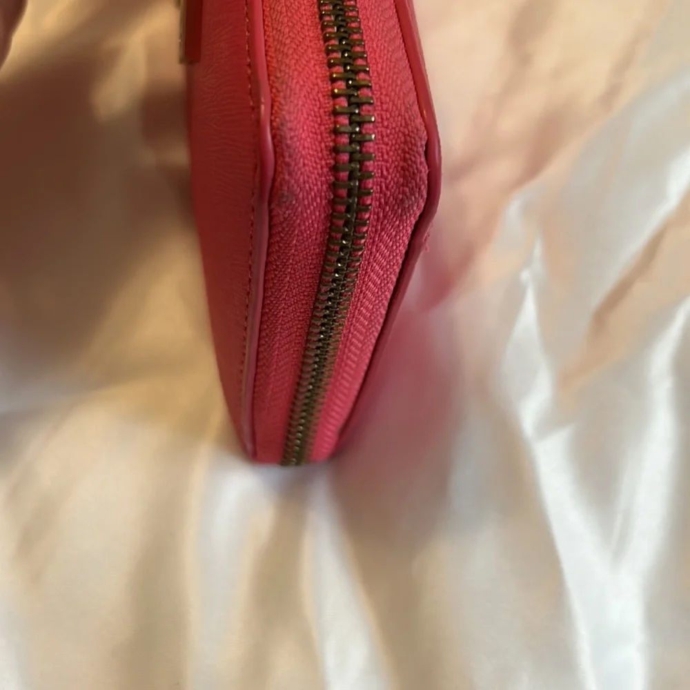 Kate Spade Wallet - Picture 9 of 10